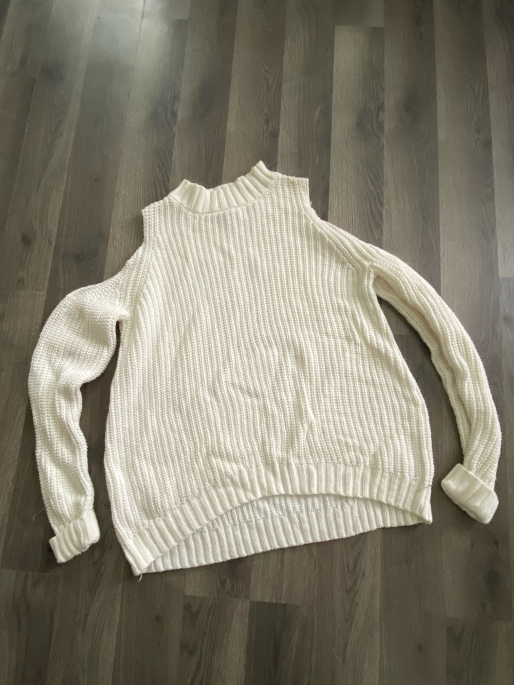 JENNIFER LOPEZ White Knit Cold Shoulder Sweater Small - Picture 3 of 4
